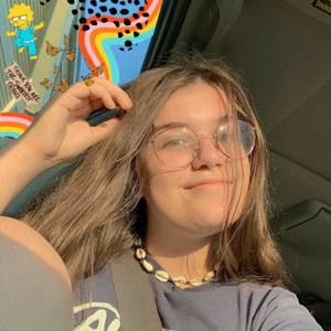 Meet your Posher, Delia